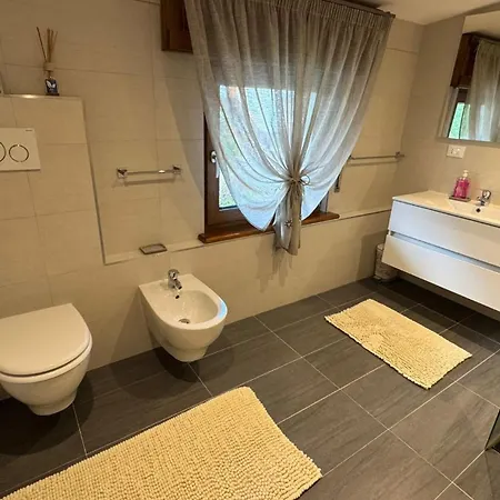 Mansarda La Soffitta 3* 도메게 디 카도레