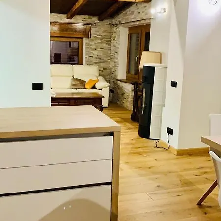 Mansarda La Soffitta 3* 도메게 디 카도레