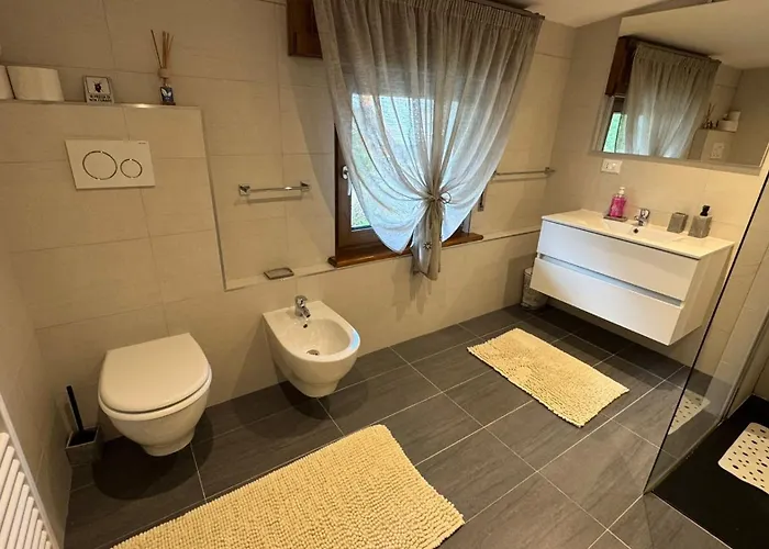 Mansarda La Soffitta 3* دوميج دي كادور