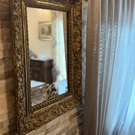 Mansarda La Soffitta アパートホテル ドメッジェ・ディ・カドーレ