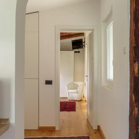 Aparthotel Mansarda La Soffitta 3*